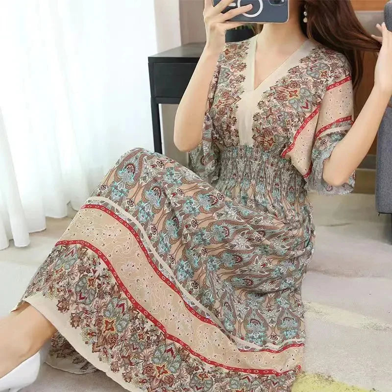 Kadın Retro Elbise – V Yaka, Uzun, Çiçek Desenli, Plaj ve Tatil Stili