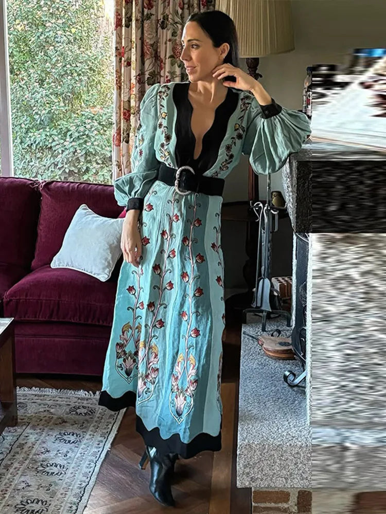 Elegan Desenli Derin V Yaka Kadın Elbise – Vintage Bol Kesim, Sırt Dekolteli, Uzun Kollu, Maxi Boy, Baharlık Şık Plaj ve Parti Stili







Elegan Desenli Derin V Yaka Kadın Elbise – Vintage Bol Kesim, Sırt Dekolte